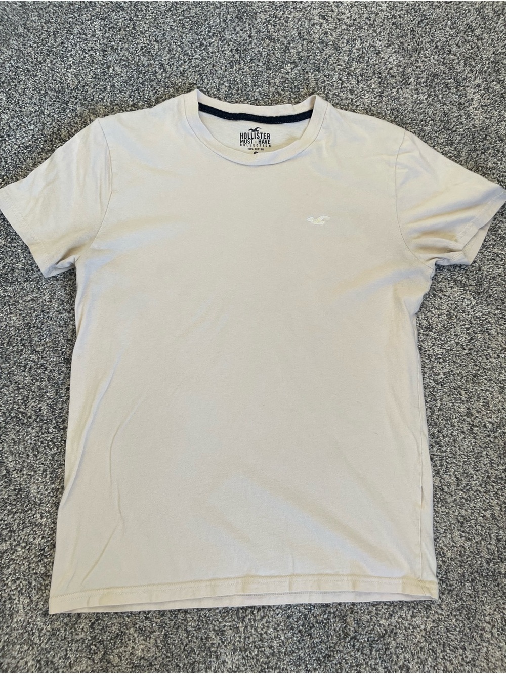 Hollister Men’s Light Cream Crew Neck Tee